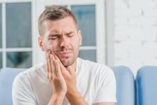 Как быть, если болит зуб под пломбой?